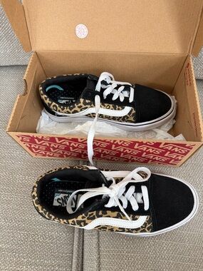 Vans Kids Old Skool Black White Leopard Accent Sneakers